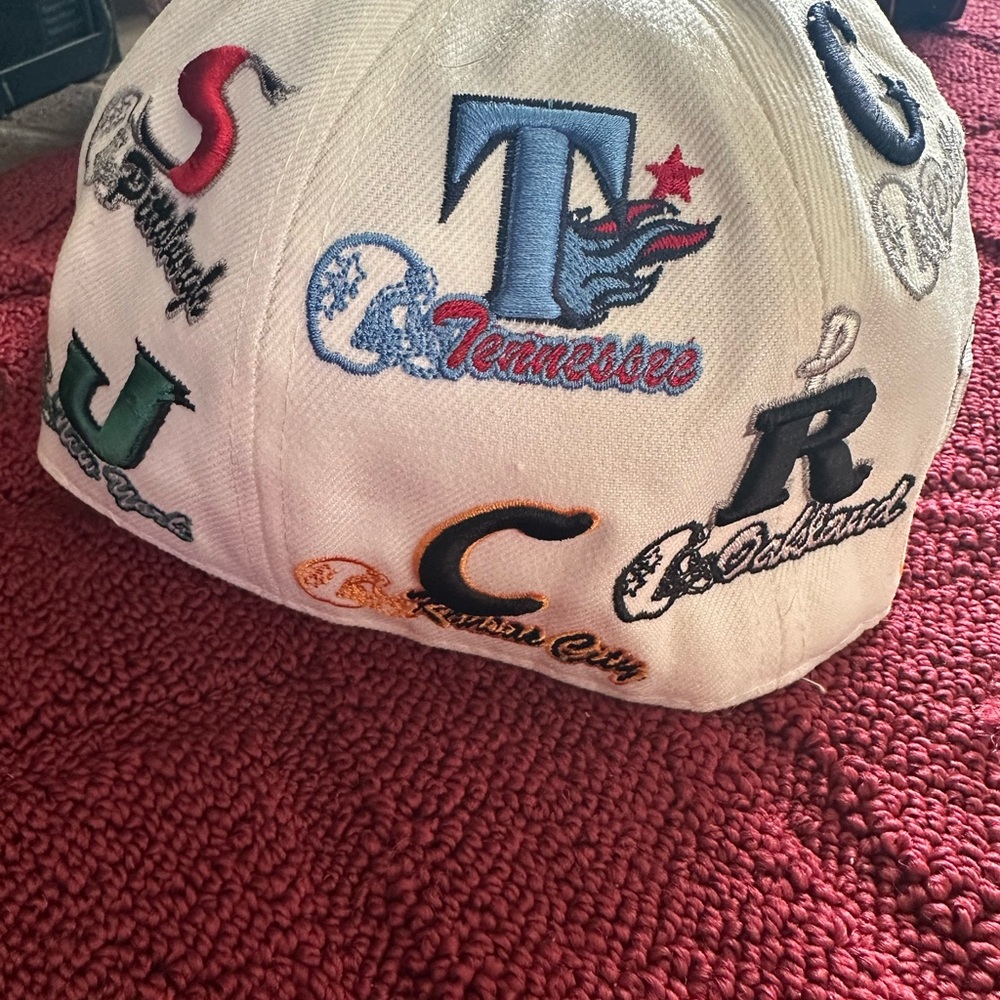 Hat - Picture 4 of 9